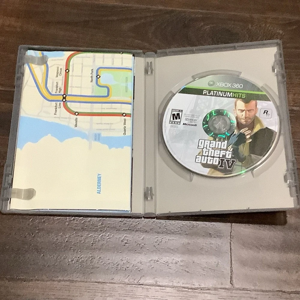Grand Theft Auto IV Platinum Hits Edition (Xbox 360) CIB